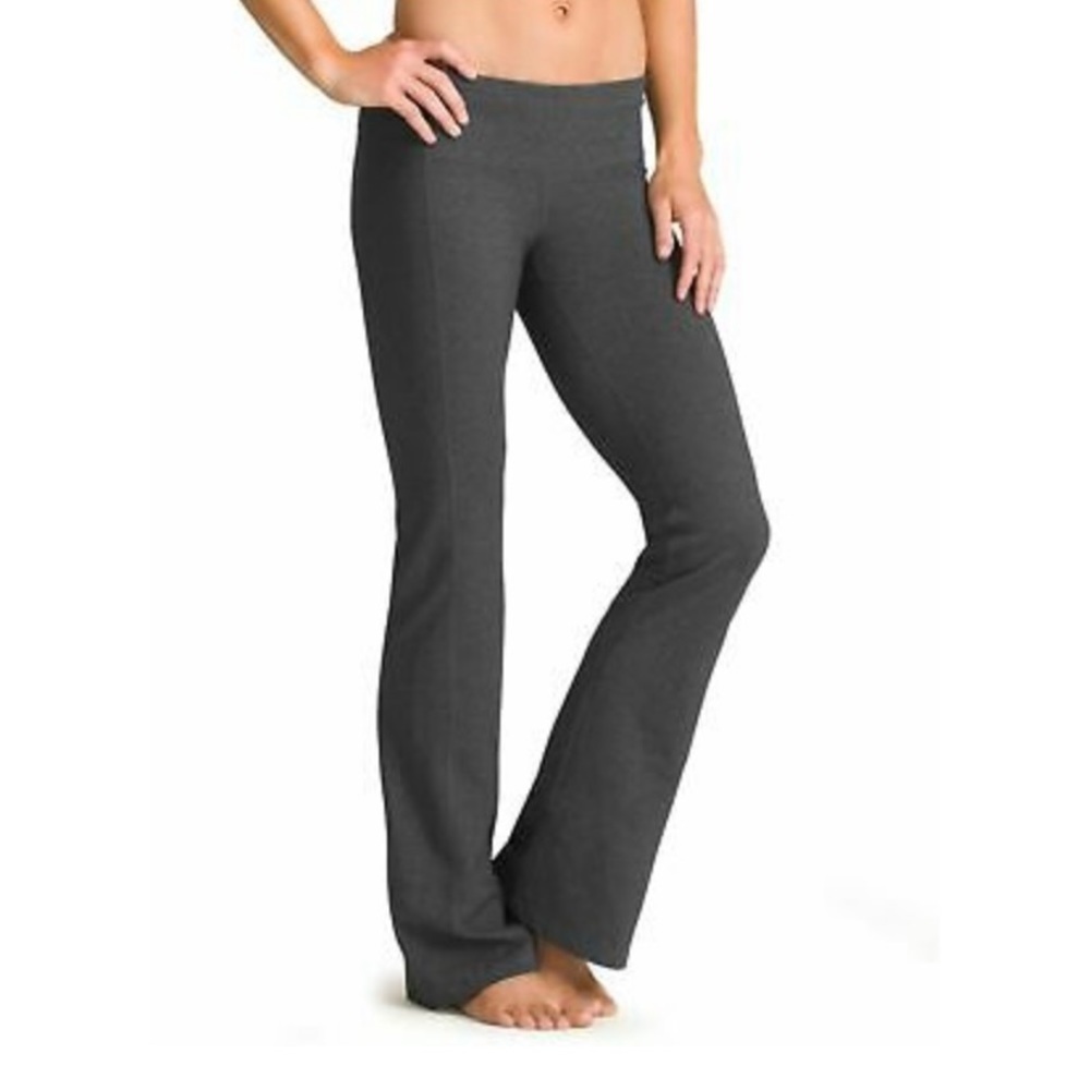 EUC Athleta flared yoga legging in gray